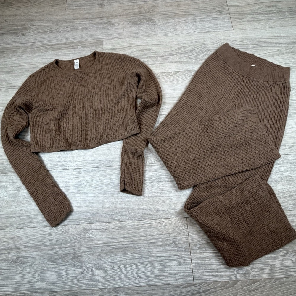 Alo Yoga Espresso Plush Waffle Cashmere Cropped‎ Sweater & Pants Set Medium